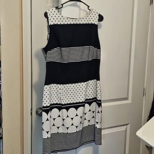 Black and white size 18 dress